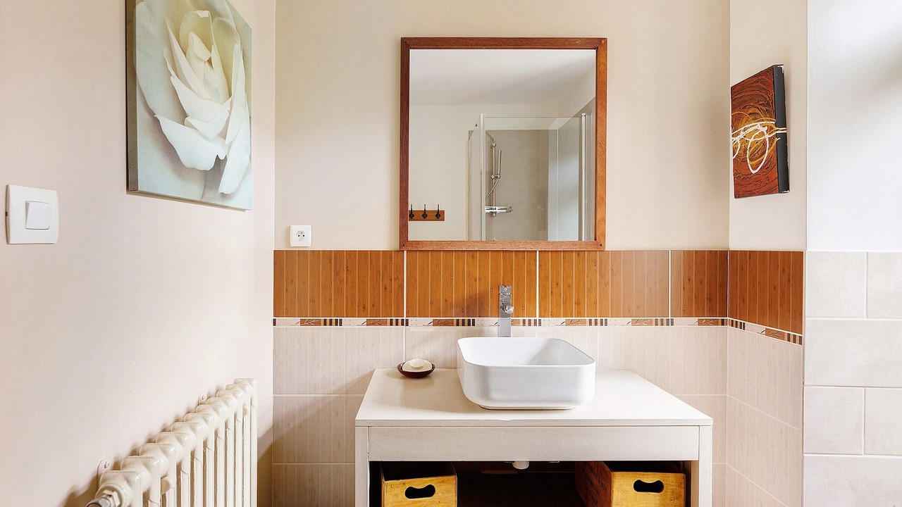 Photo of Bathroom in Deneze-sous-Doue