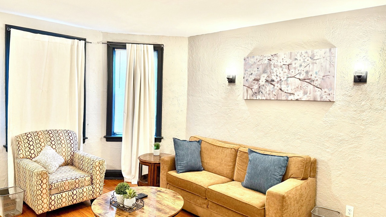 Photo of Livingroom in Gage Park