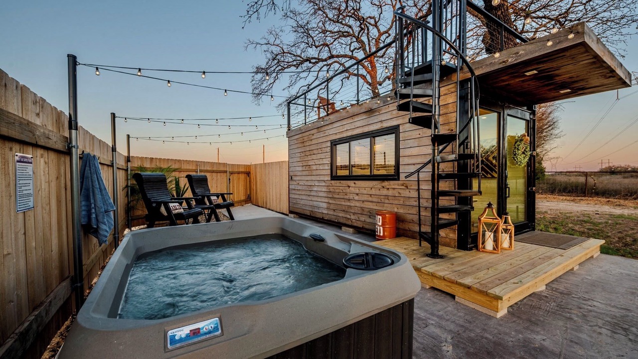 Photo of Patio Balcony in Elm Mott