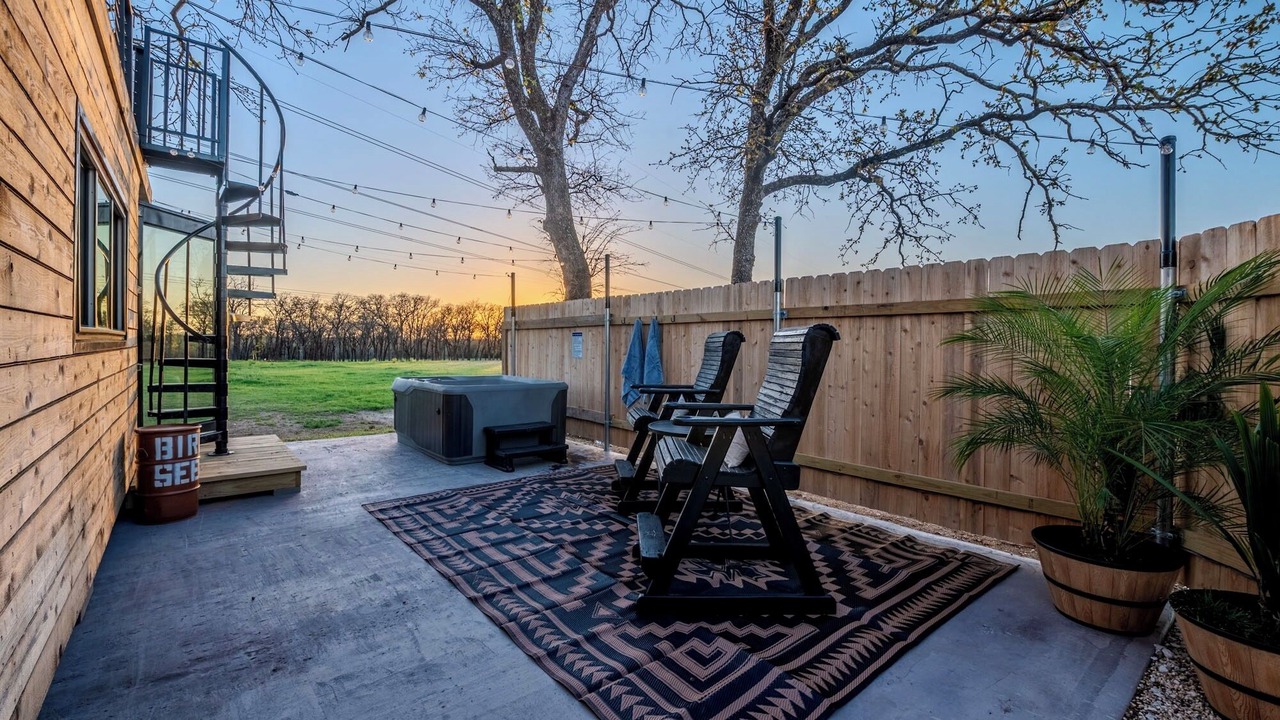 Photo of Patio Balcony in Elm Mott