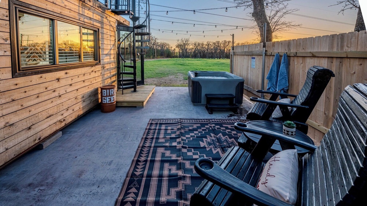 Photo of Patio Balcony in Elm Mott