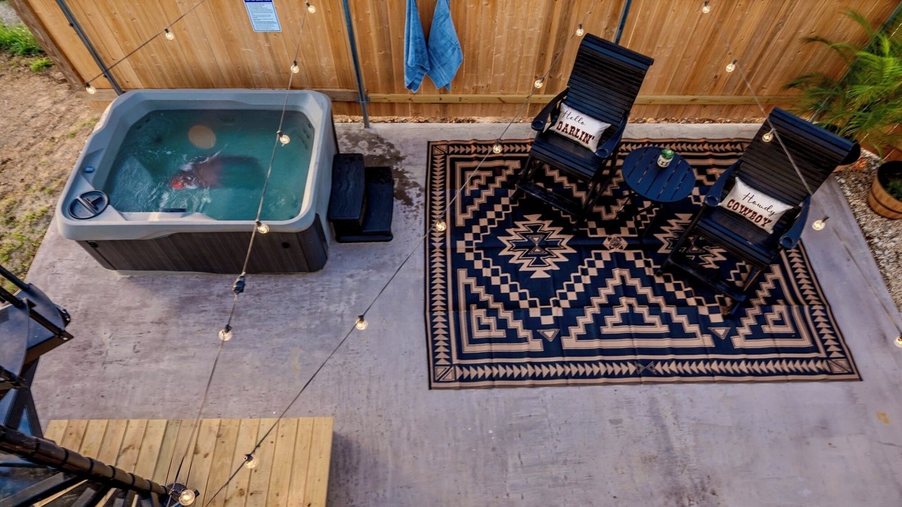 Photo of Patio Balcony in Elm Mott