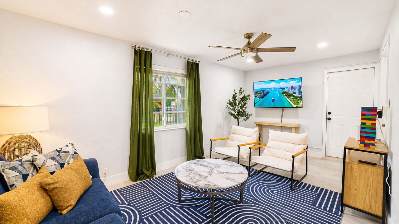 Photo of Livingroom in Hollywood