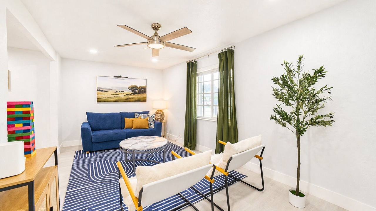 Photo of Livingroom in Hollywood