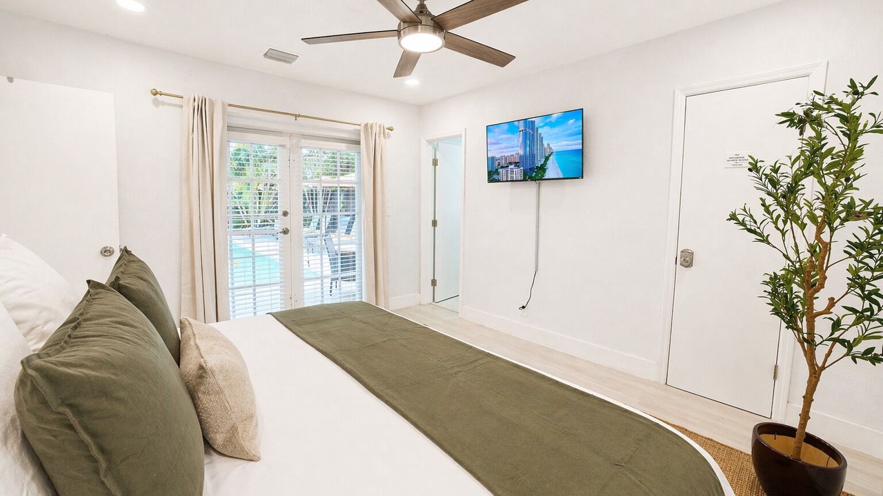 Photo of Bedroom in Hollywood