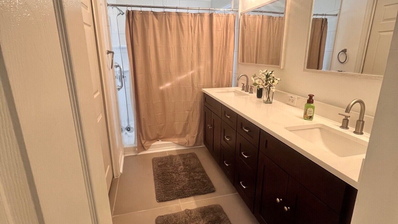 Photo of Bathroom in Meadow Pointe