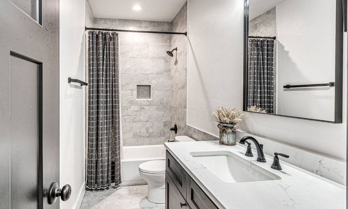 Photo of Bathroom in Wellston