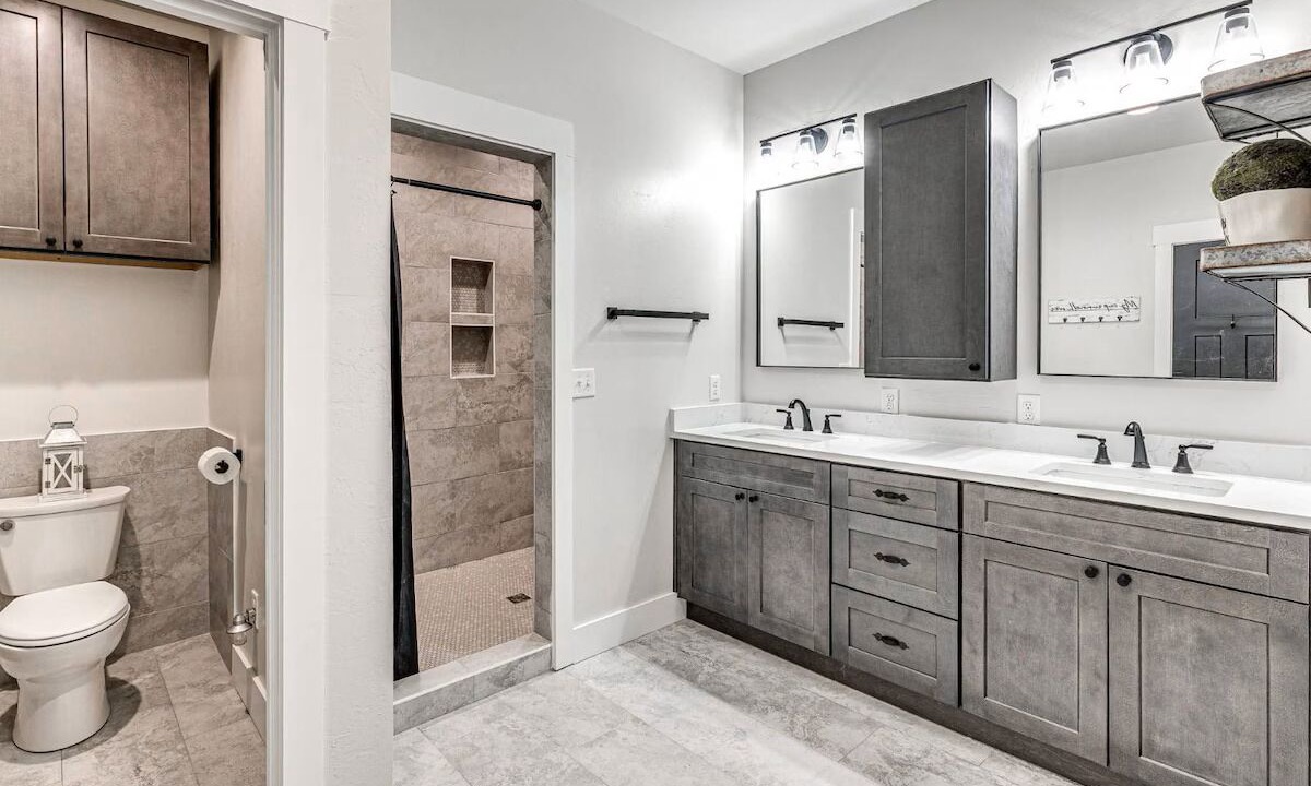 Photo of Bathroom in Wellston