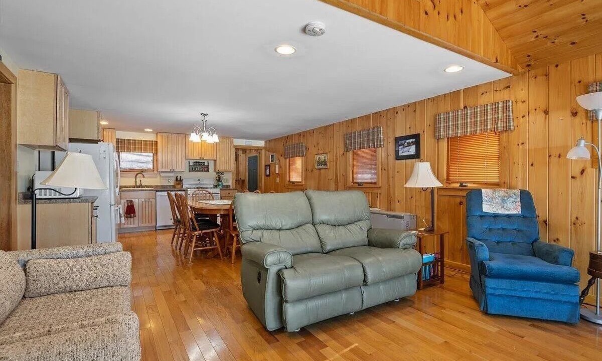 Photo of Bedroom in West Newfield