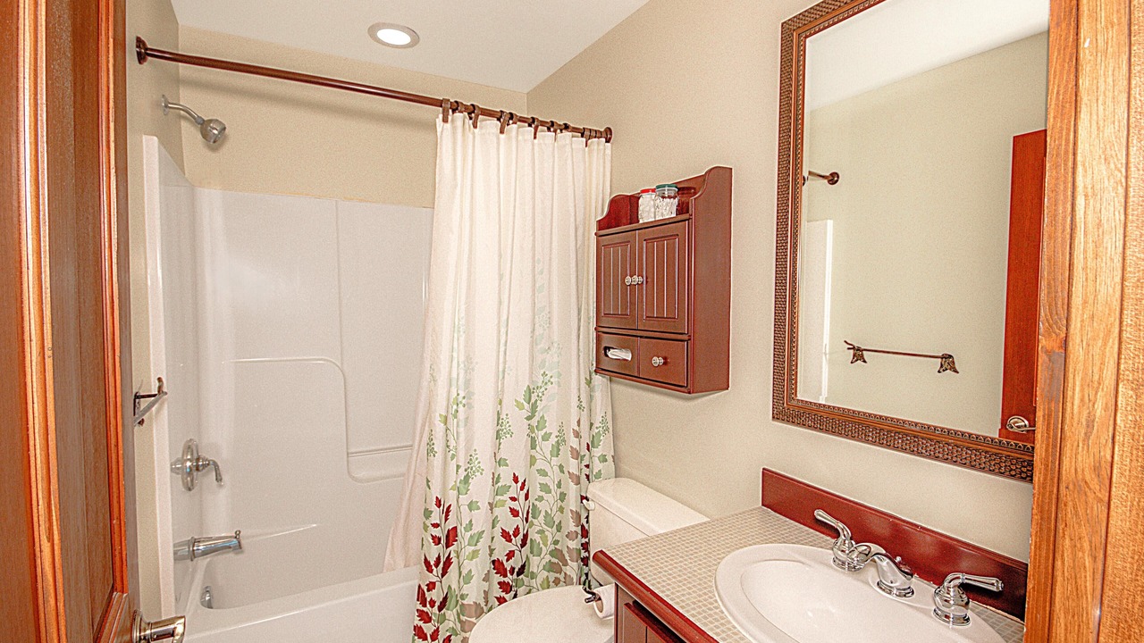 Photo of Bathroom in Snowshoe
