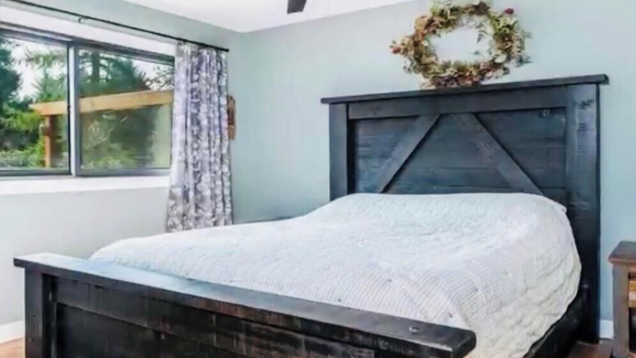 Photo of Bedroom in Woods Bay