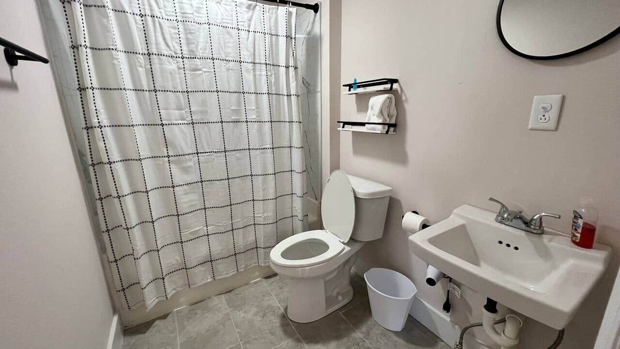 Photo of Bathroom in Fries