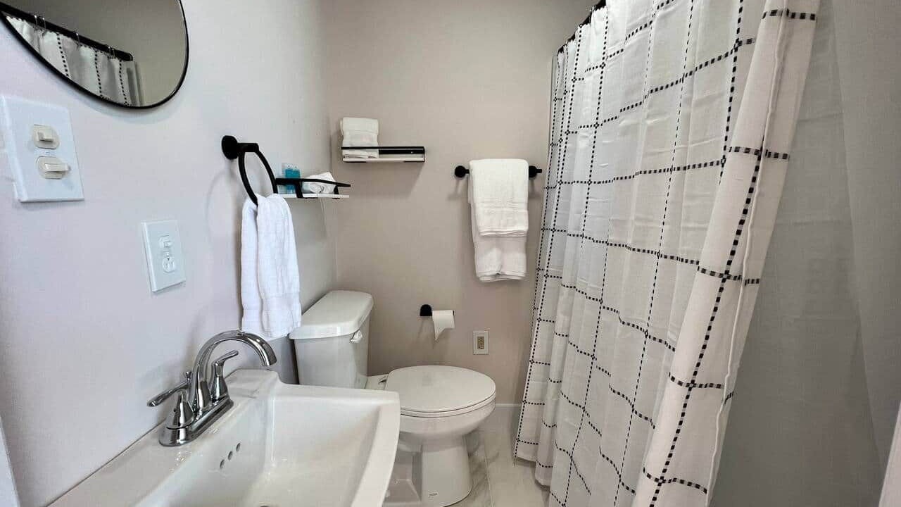 Photo of Bathroom in Fries