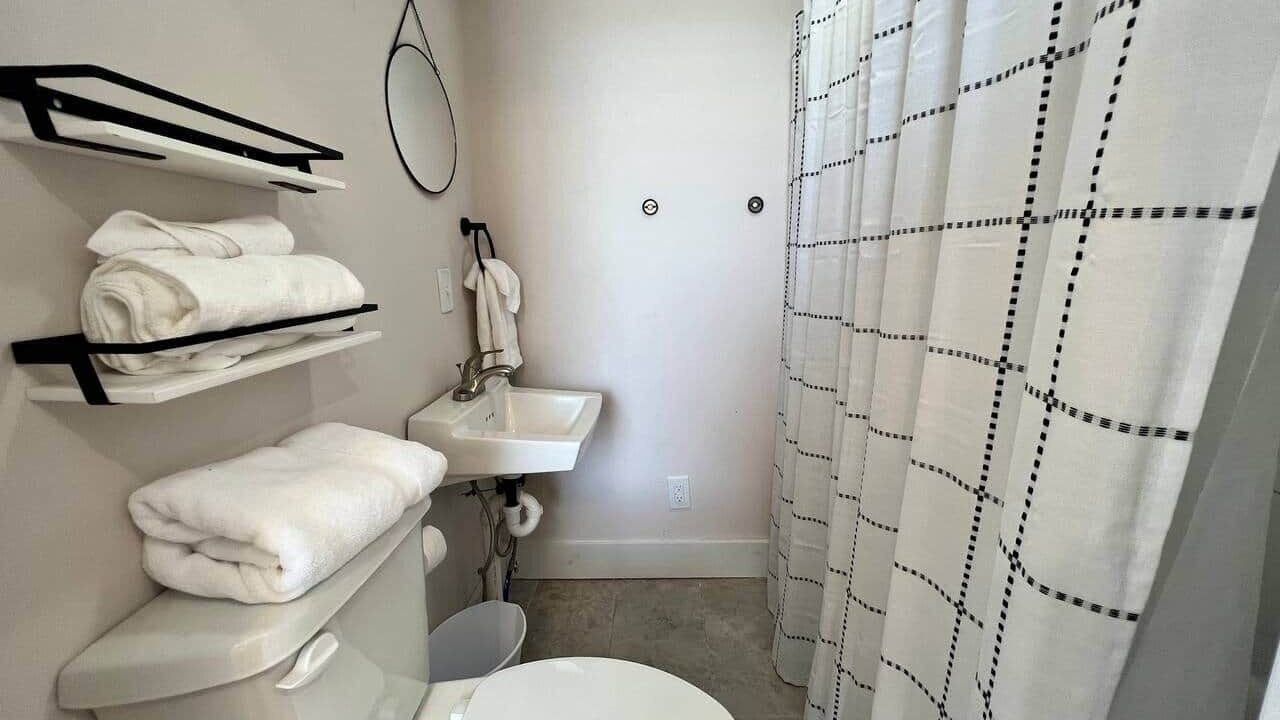 Photo of Bathroom in Fries