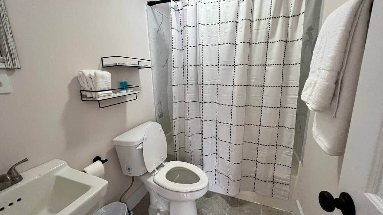 Photo of Bathroom in Fries