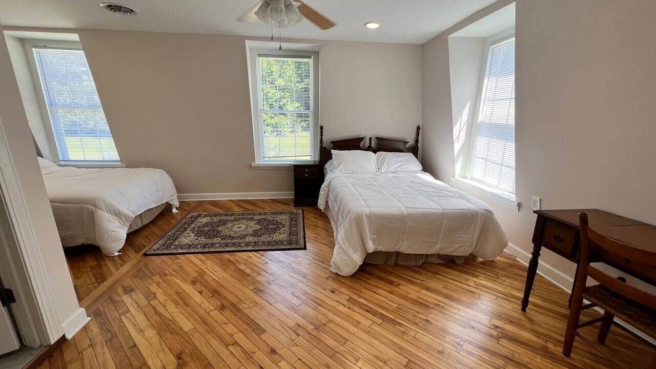 Photo of Bedroom in Fries
