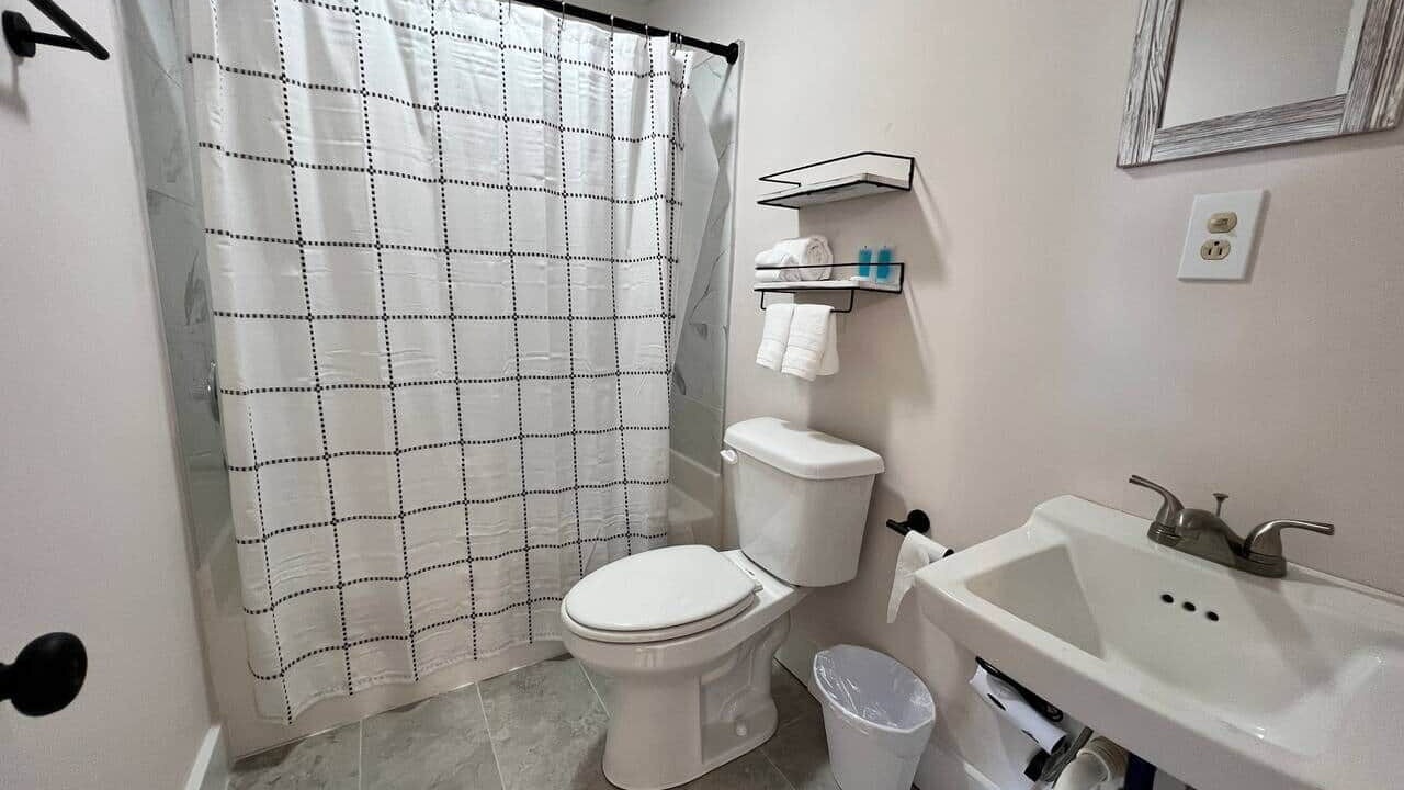Photo of Bathroom in Fries