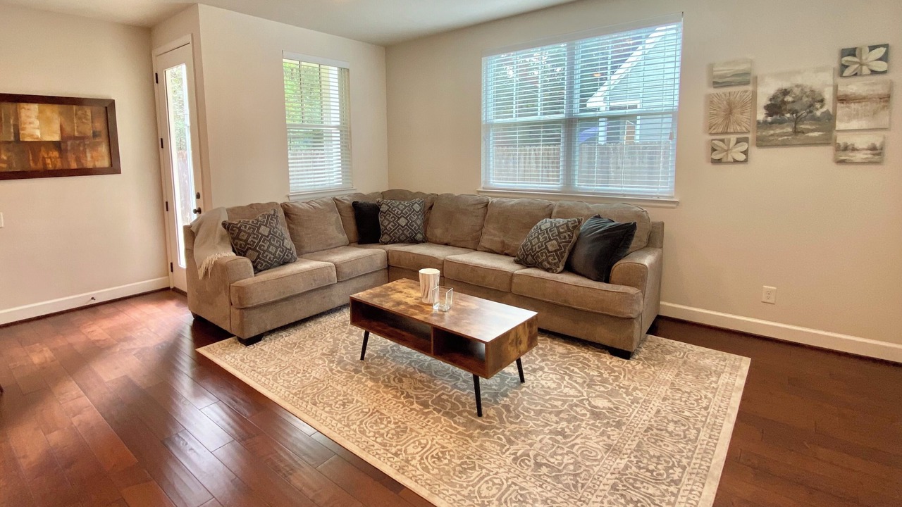 Photo of Livingroom in Grogan's Mill