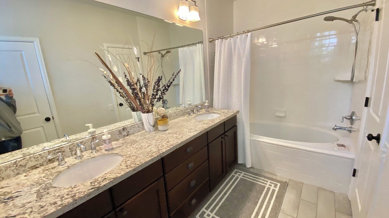 Photo of Bathroom in Grogan's Mill