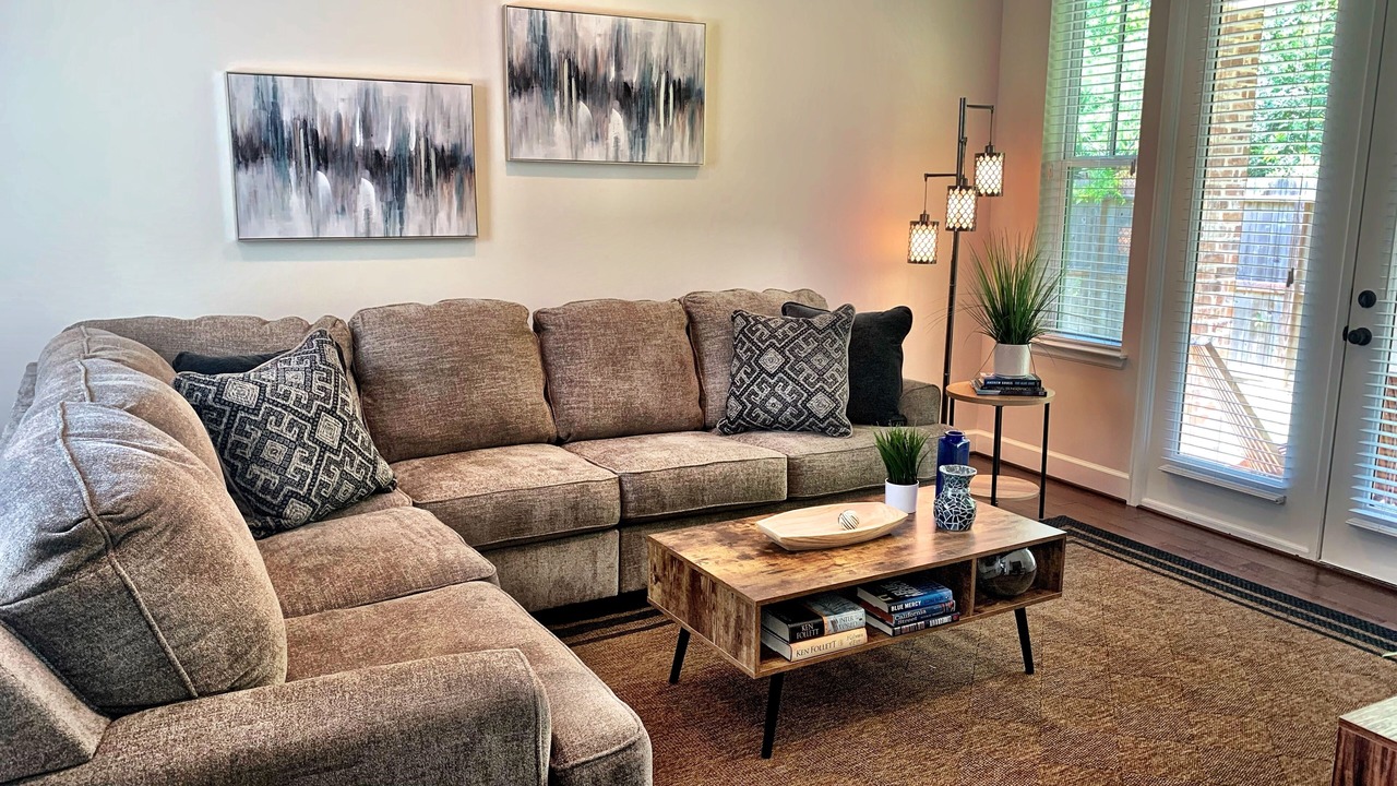 Photo of Livingroom in Grogan's Mill