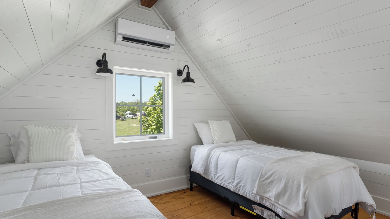 Photo of Bedroom in Driftwood