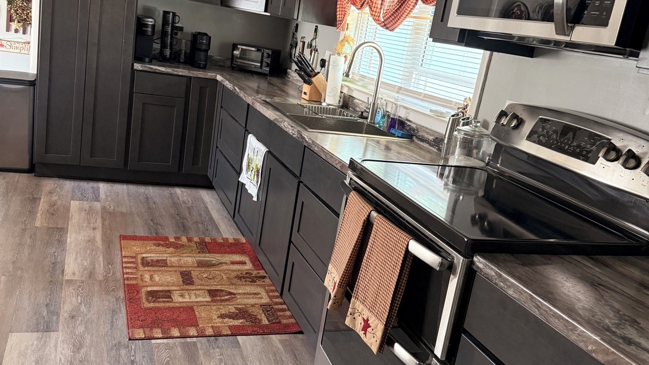 Photo of Kitchen in Salisbury Center