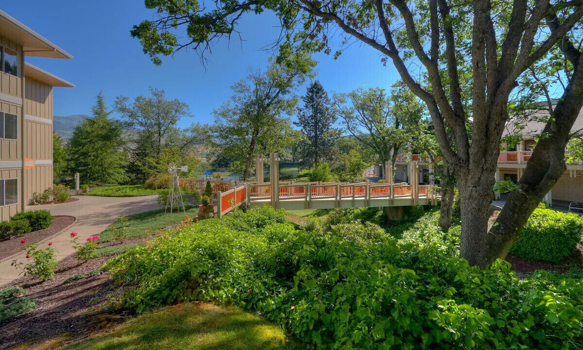 Photo of Outdoor in Ashland