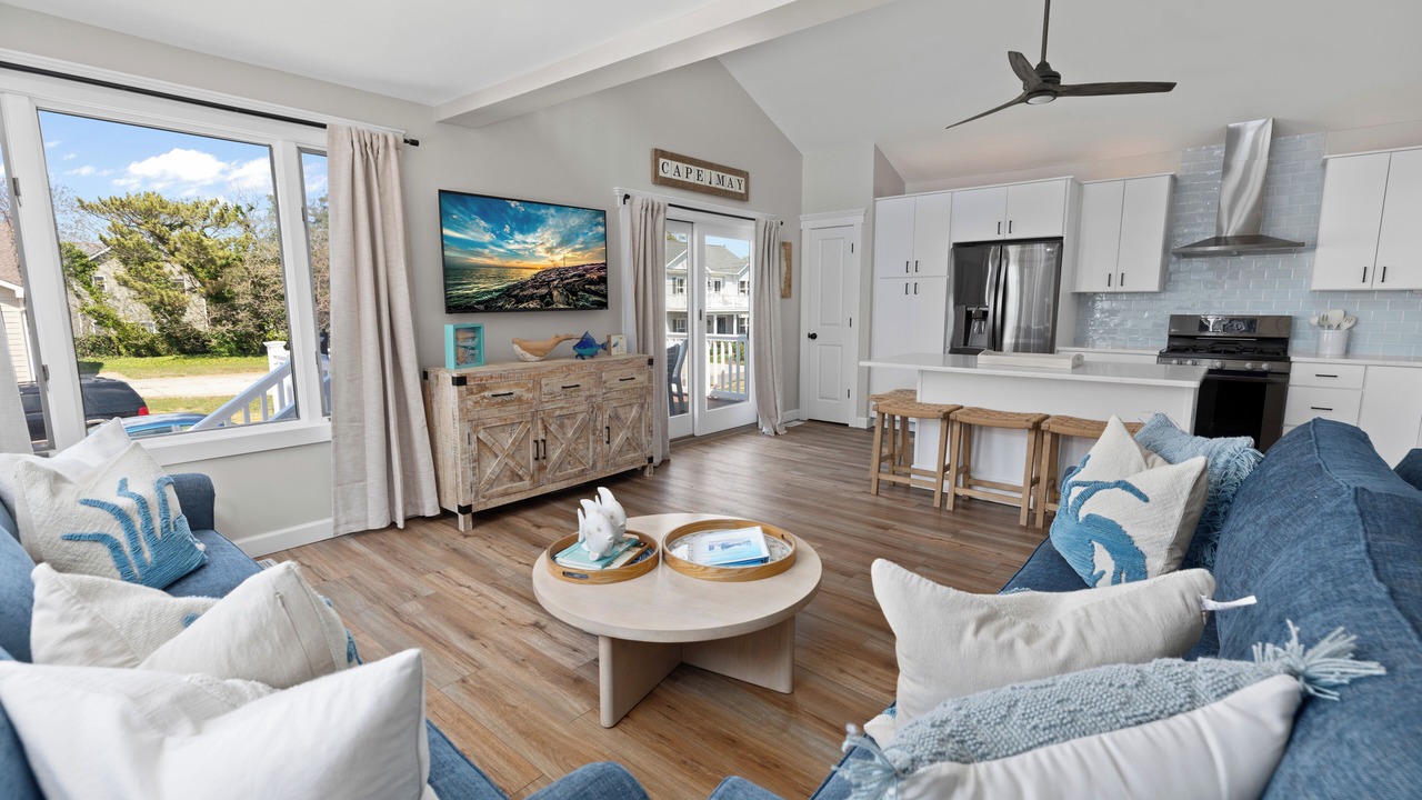 Photo of Livingroom in Town Bank