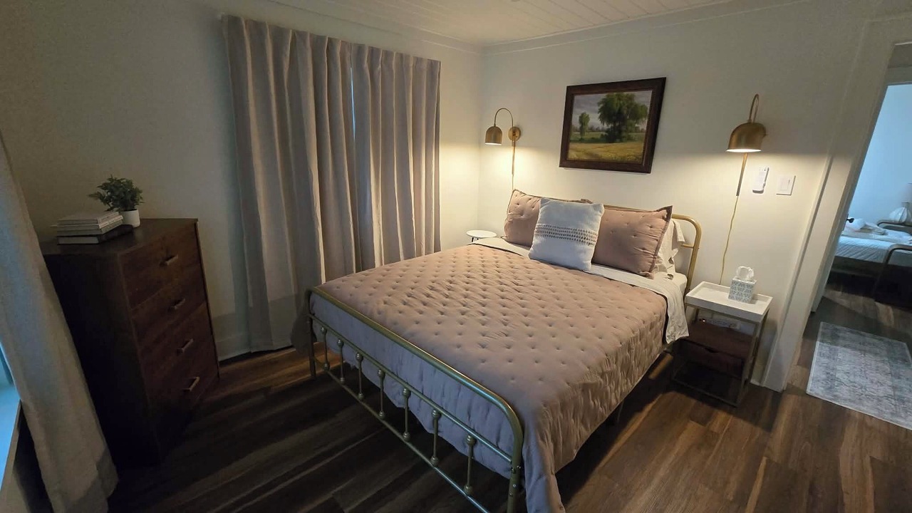 Photo of Bedroom in Lawrenceburg