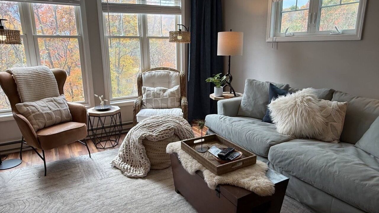 Photo of Livingroom in Seven Devils