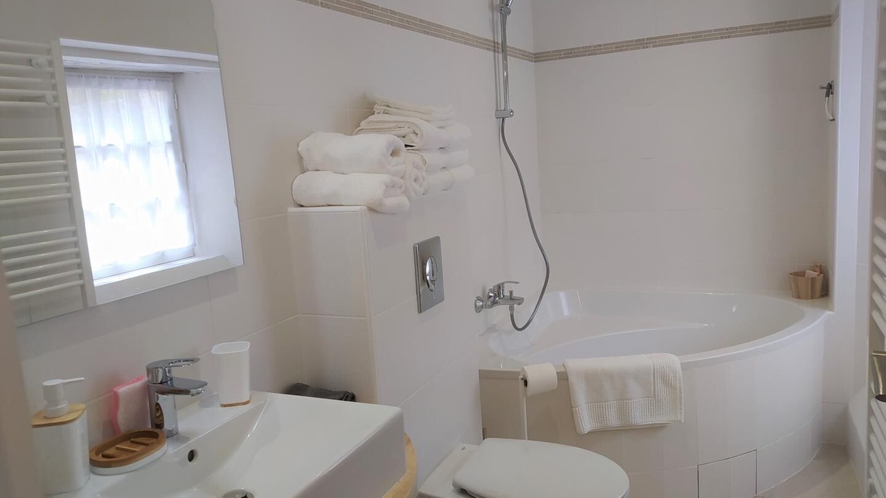 Photo of Bathroom in Rocles