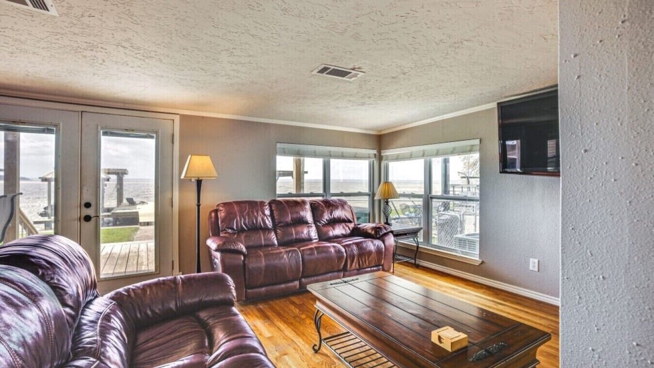 Photo of Bedroom in West Livingston