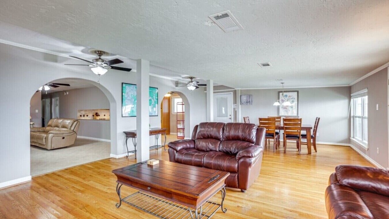 Photo of Bedroom in West Livingston