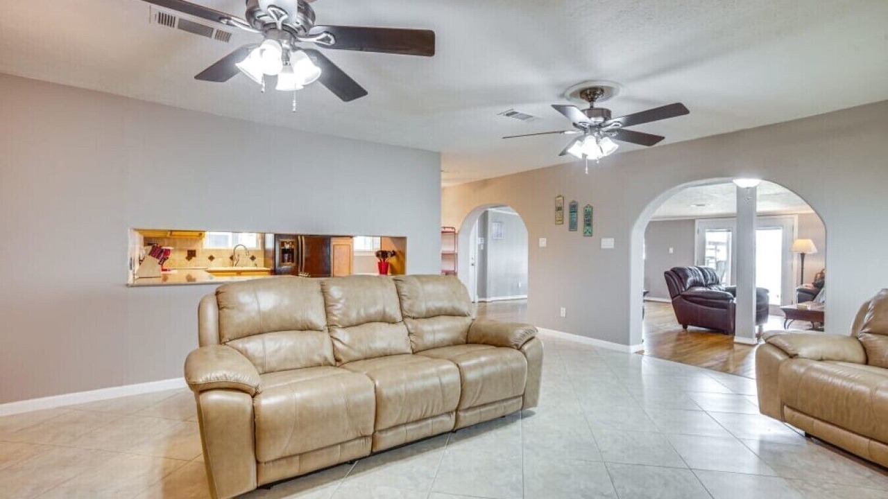 Photo of Bedroom in West Livingston