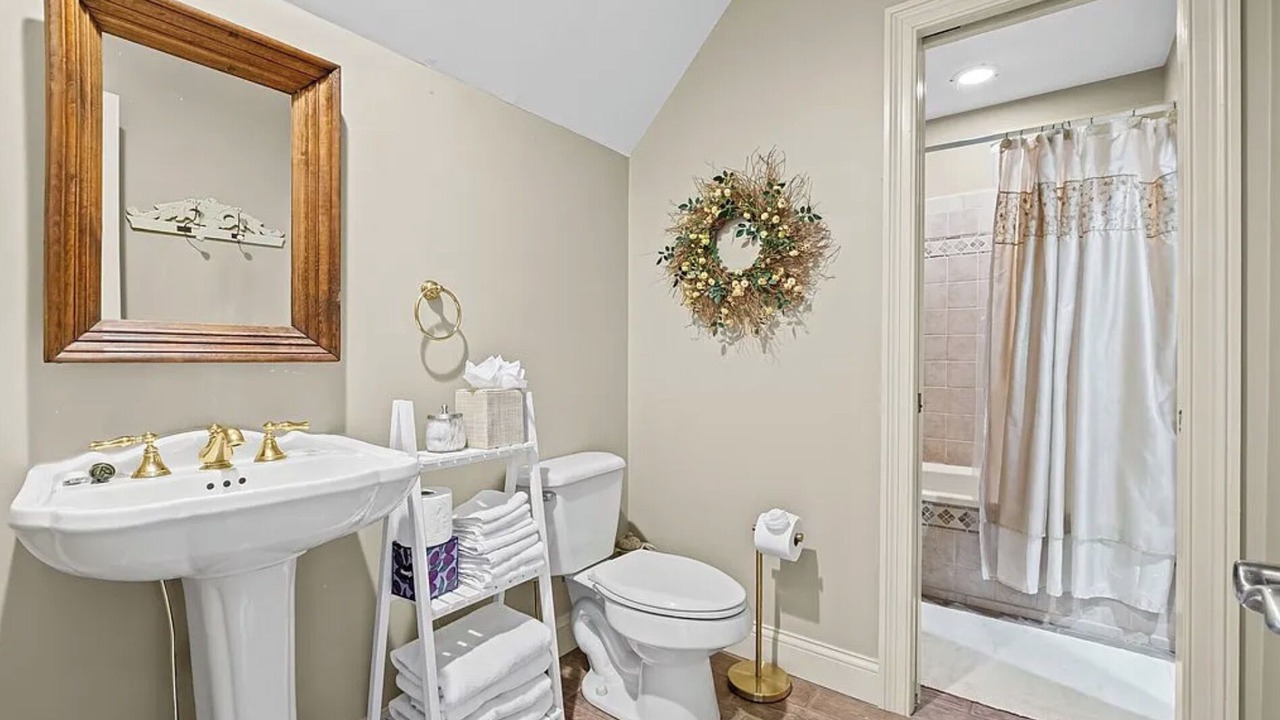 Photo of Bathroom in Big Canoe