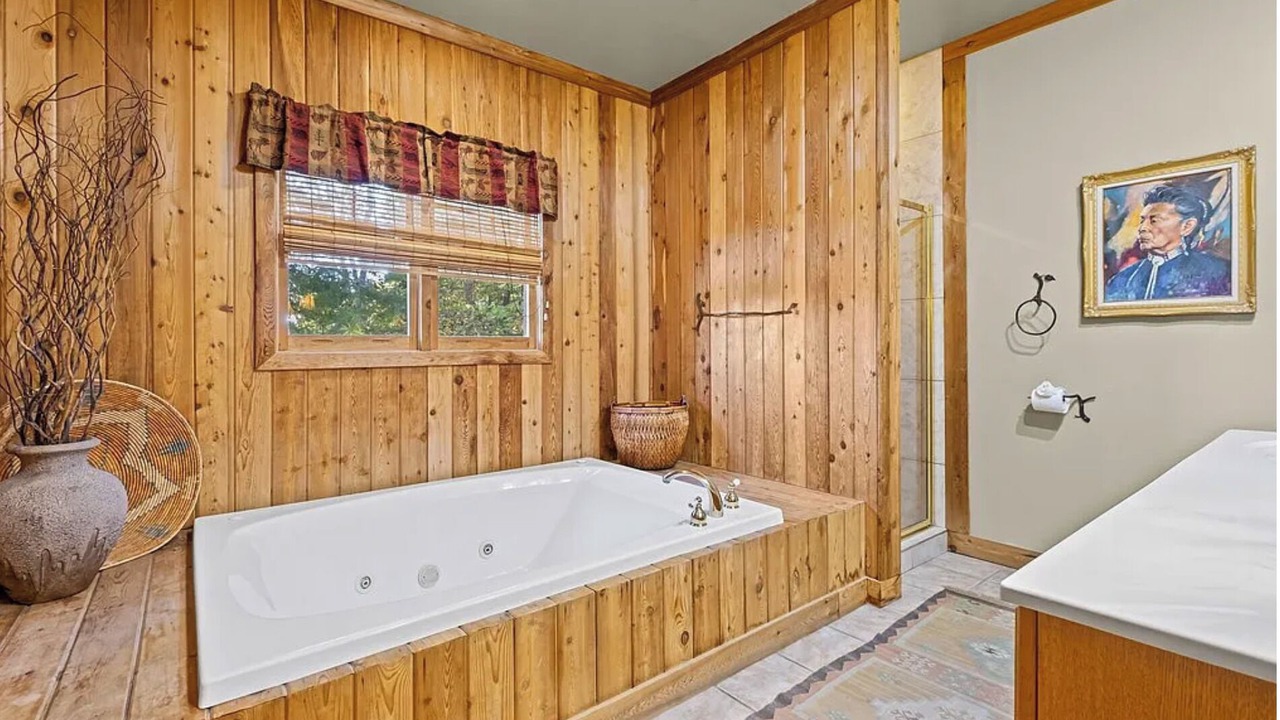 Photo of Bathroom in Big Canoe
