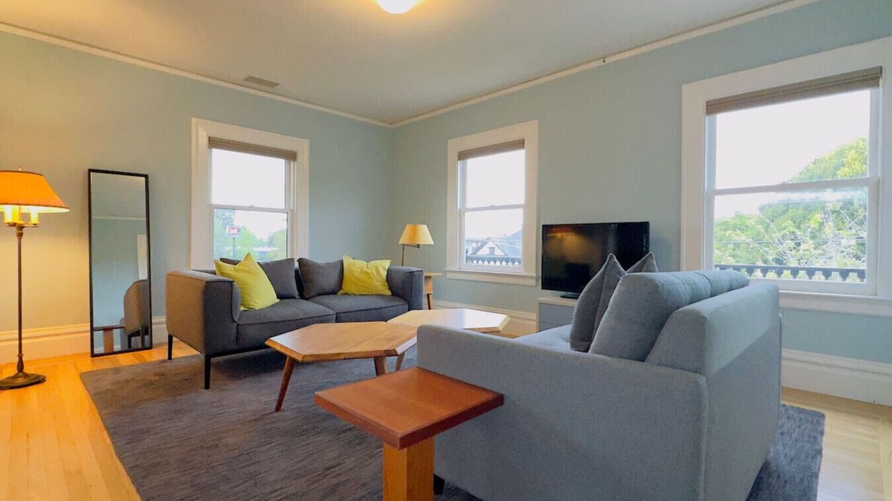 Photo of Livingroom in Upper Telegraph
