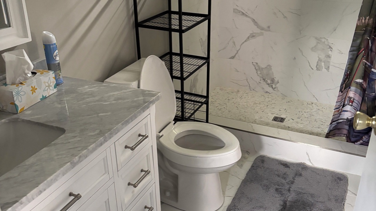 Photo of Bathroom in Appling