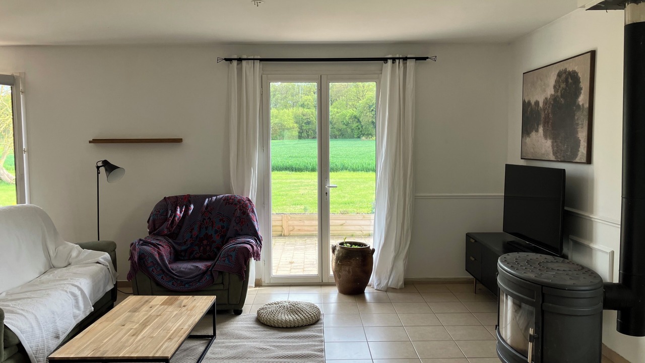 Photo of Livingroom in Guainville