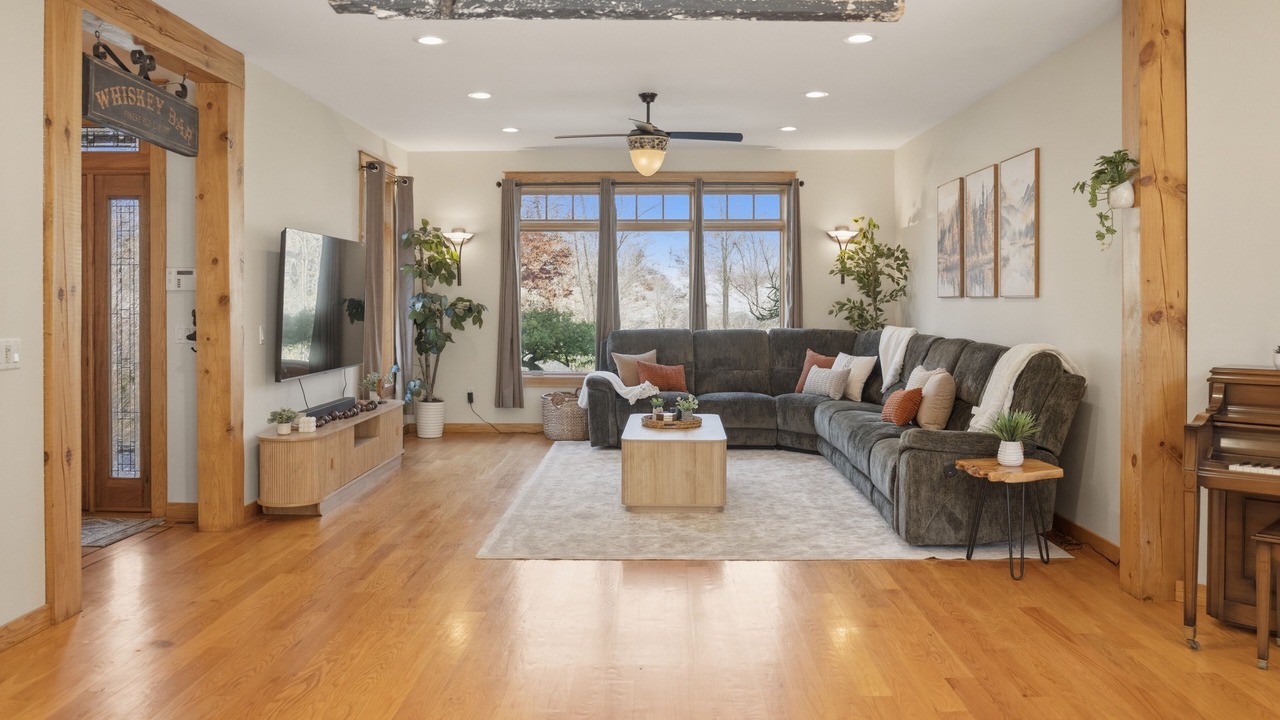 Photo of Livingroom in Pine Bush
