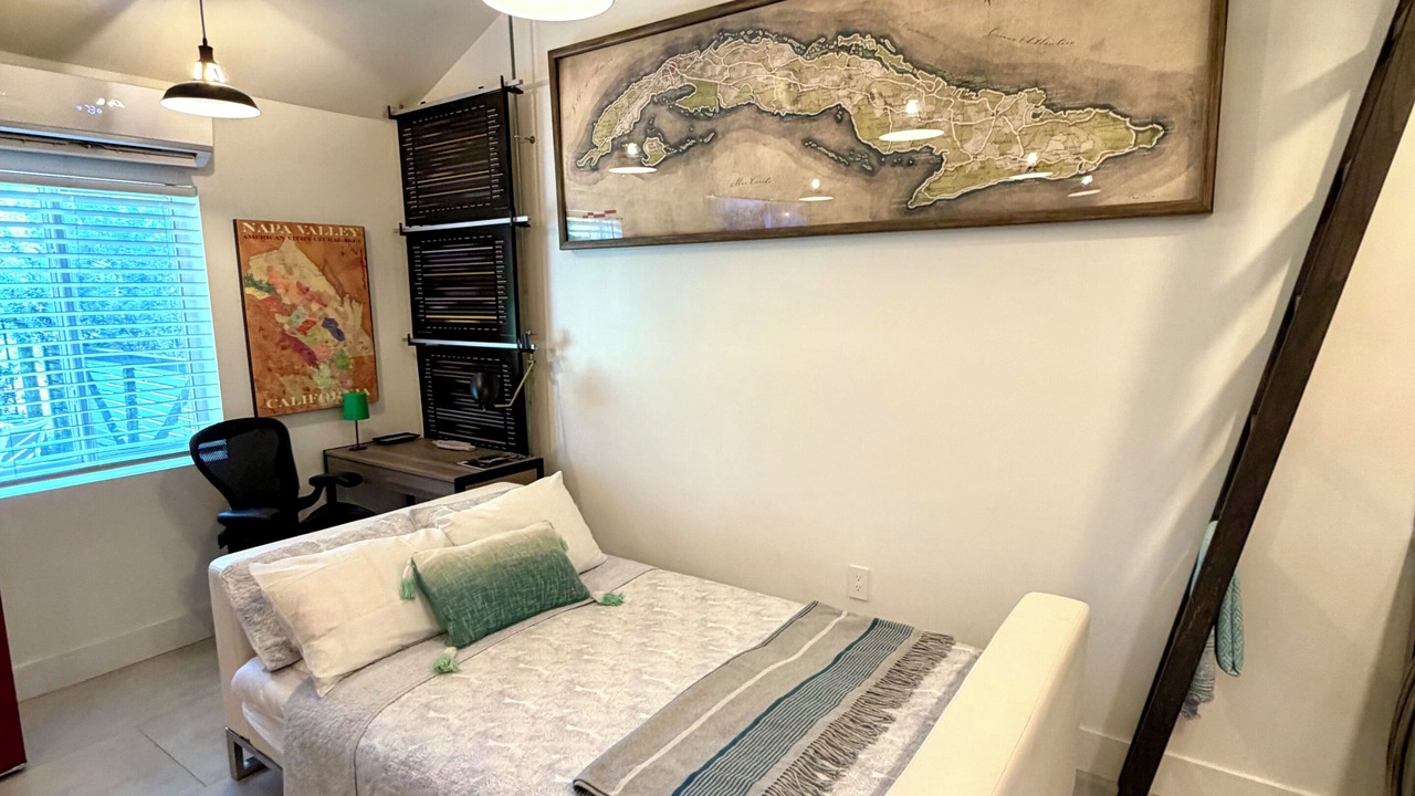 Photo of Bedroom in Homestead