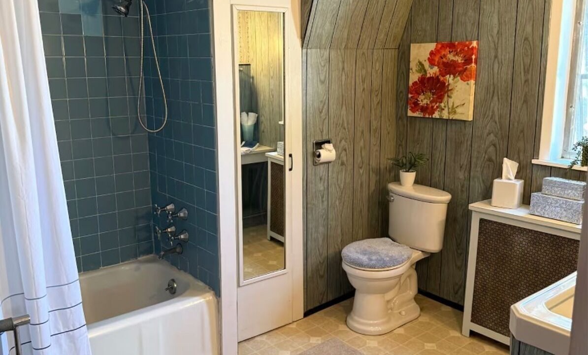 Photo of Bathroom in Belleville