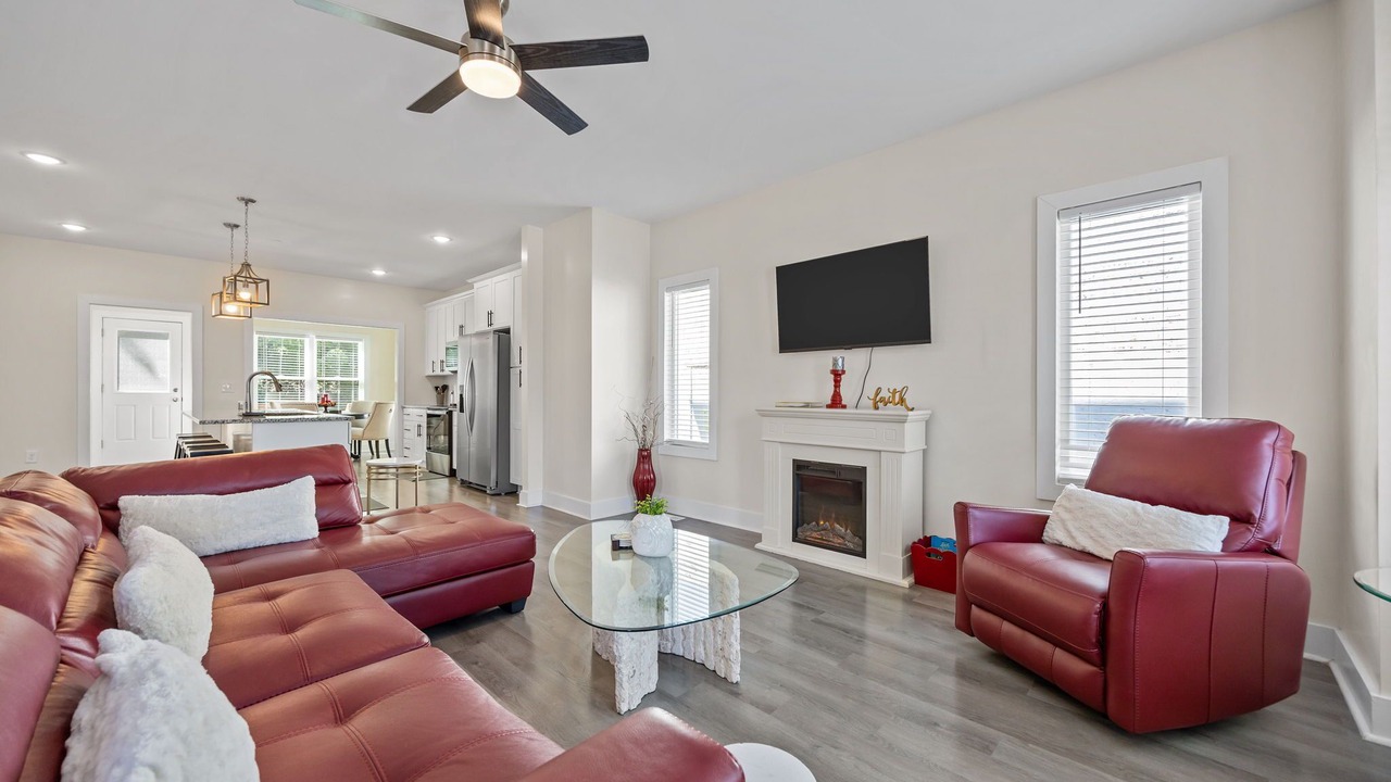 Photo of Livingroom in Downtown