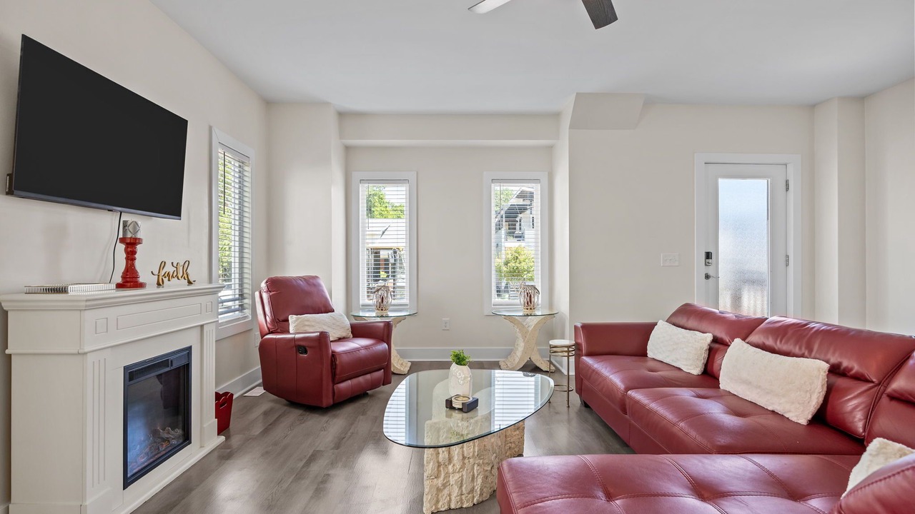 Photo of Livingroom in Downtown
