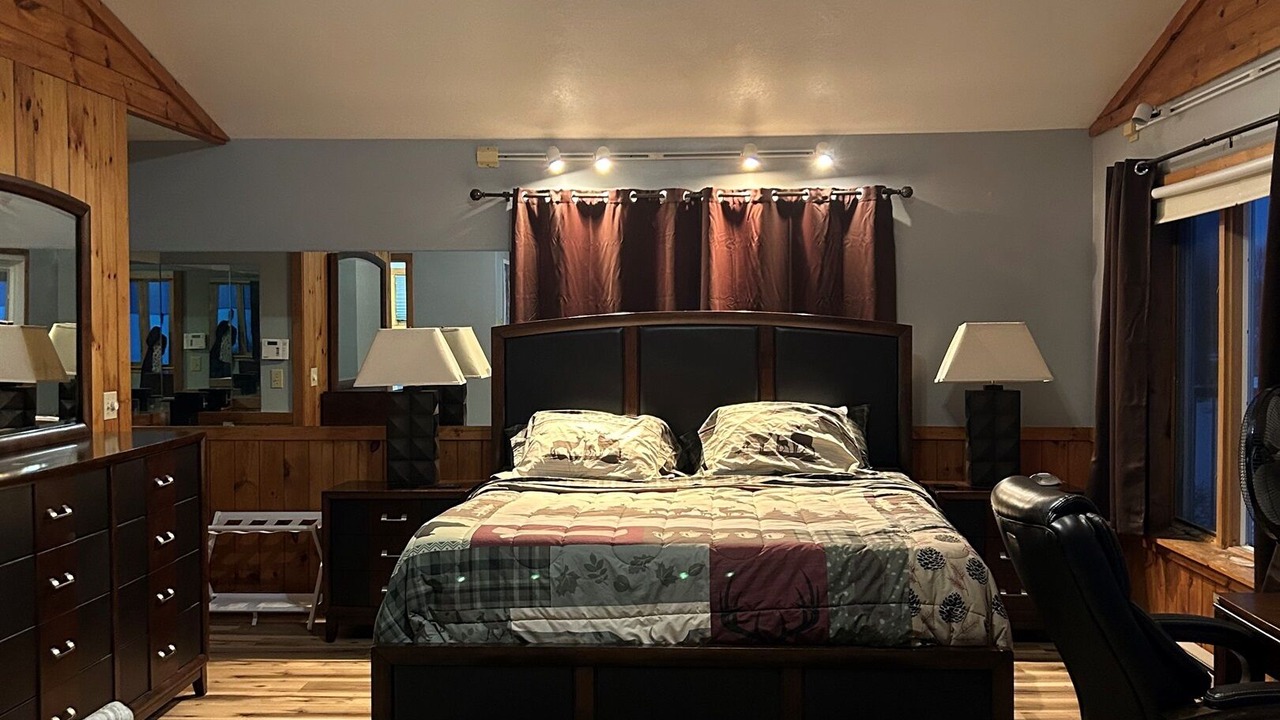 Photo of Bedroom in Dexter