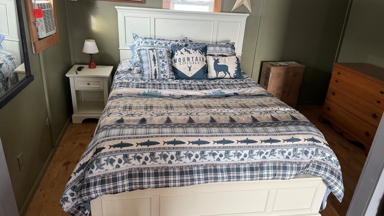 Photo of Bedroom in Dexter
