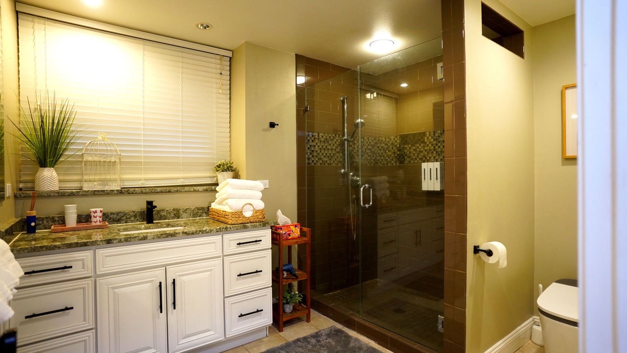 Photo of Bedroom in North Creek
