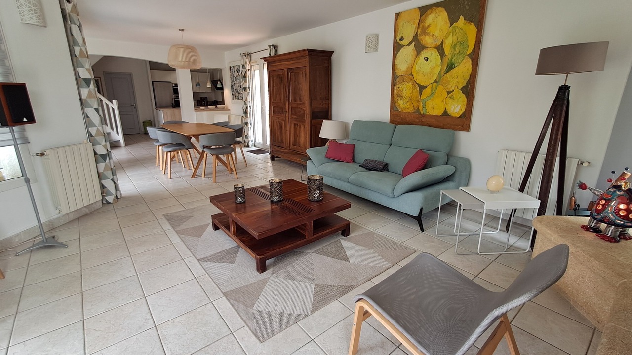 Photo of Livingroom in Saussan