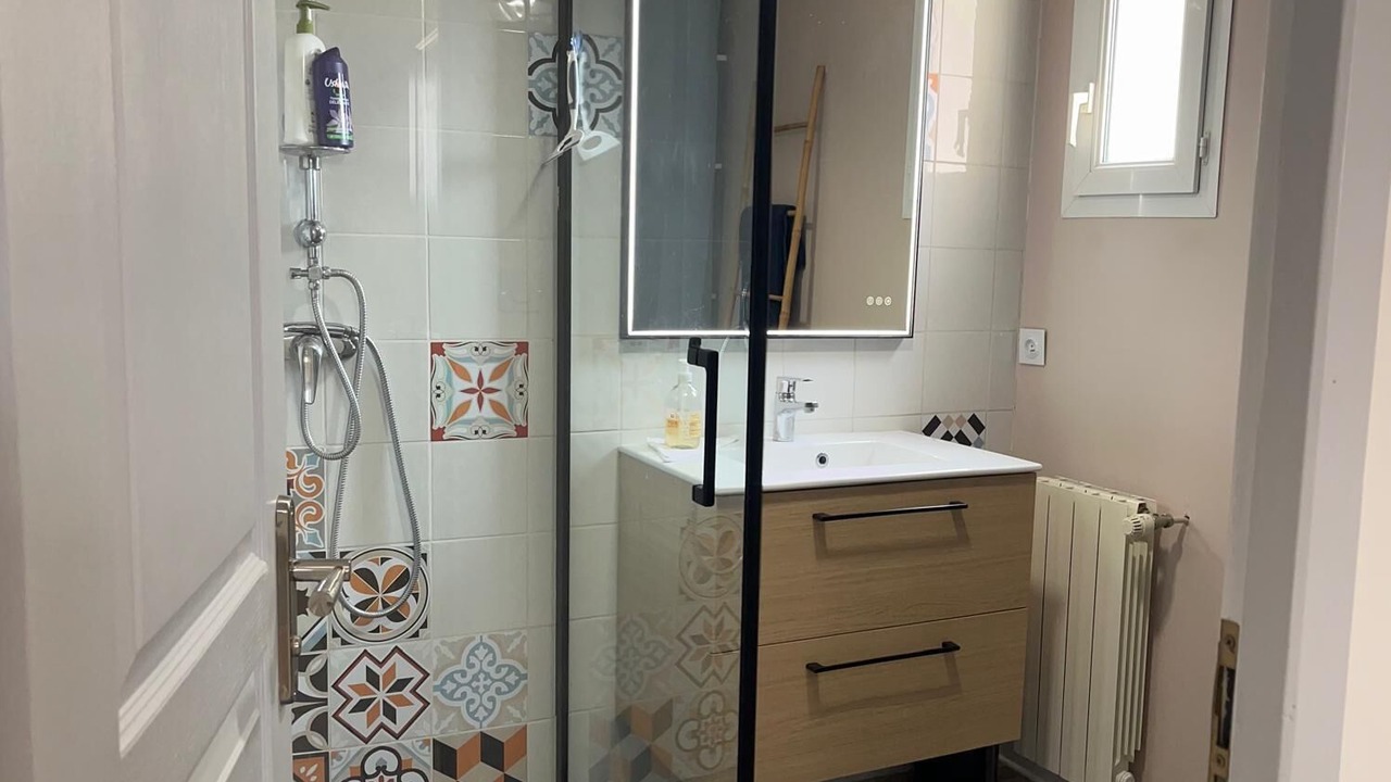Photo of Bathroom in Saussan