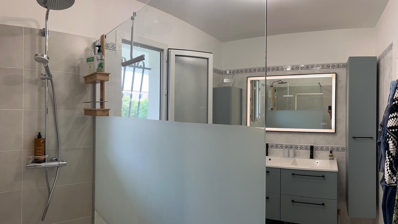 Photo of Bathroom in Saussan
